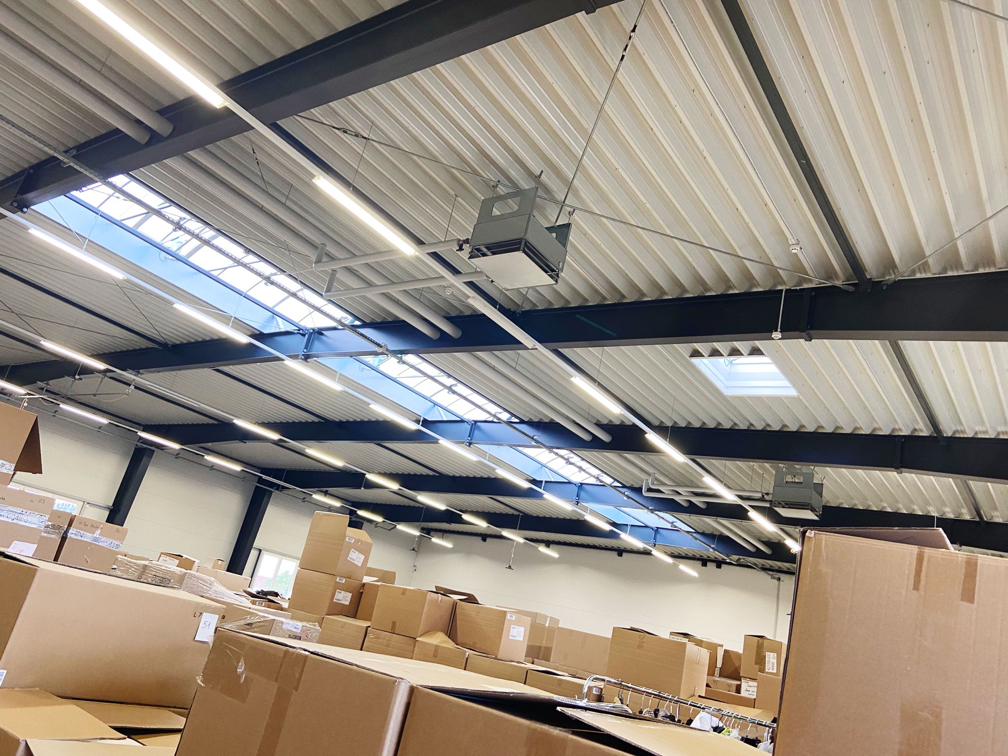 Postskriptum-warehouse-packing